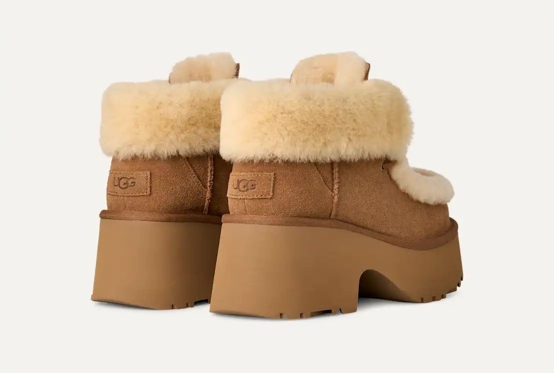 Ugg אסמי לייס אפ