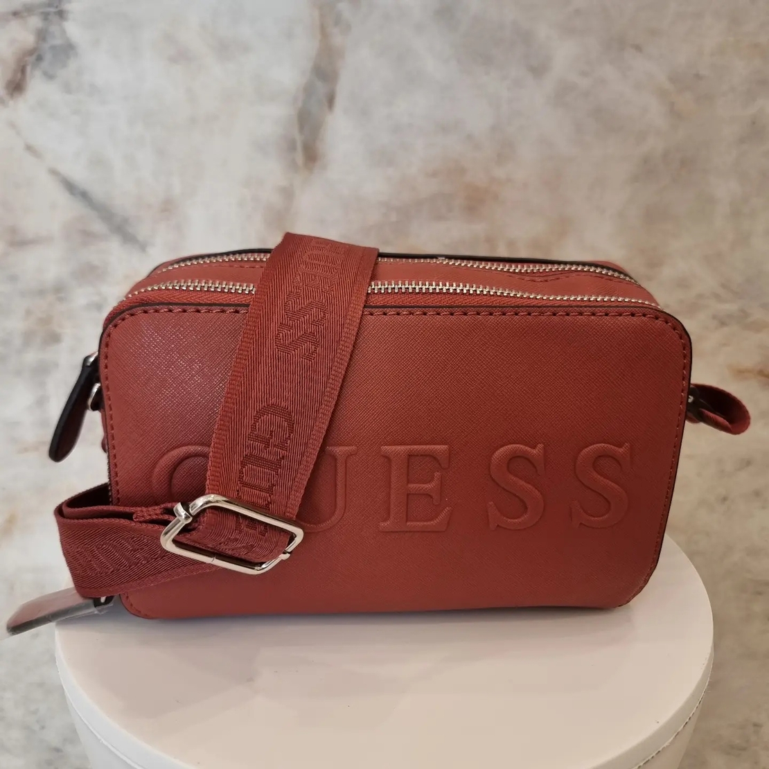 GUESS SF941071