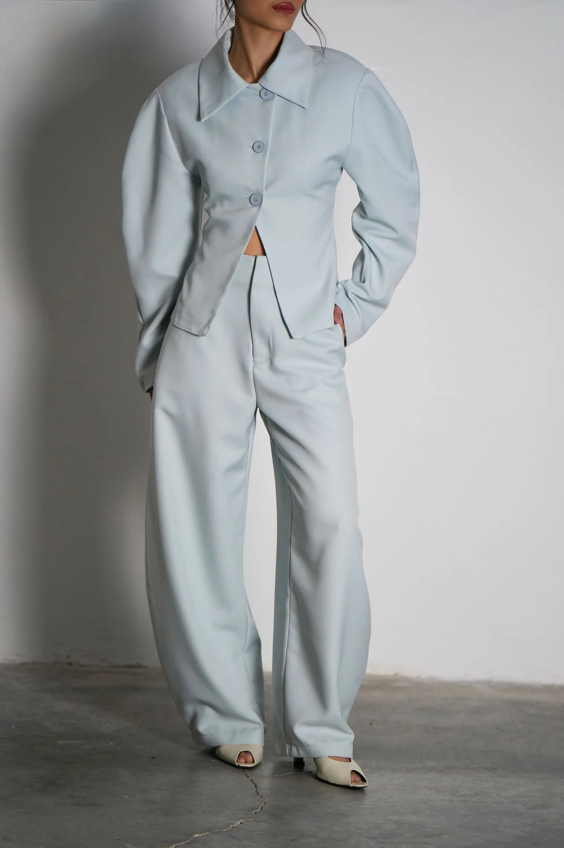 חליפת מדיטאון- תכלת