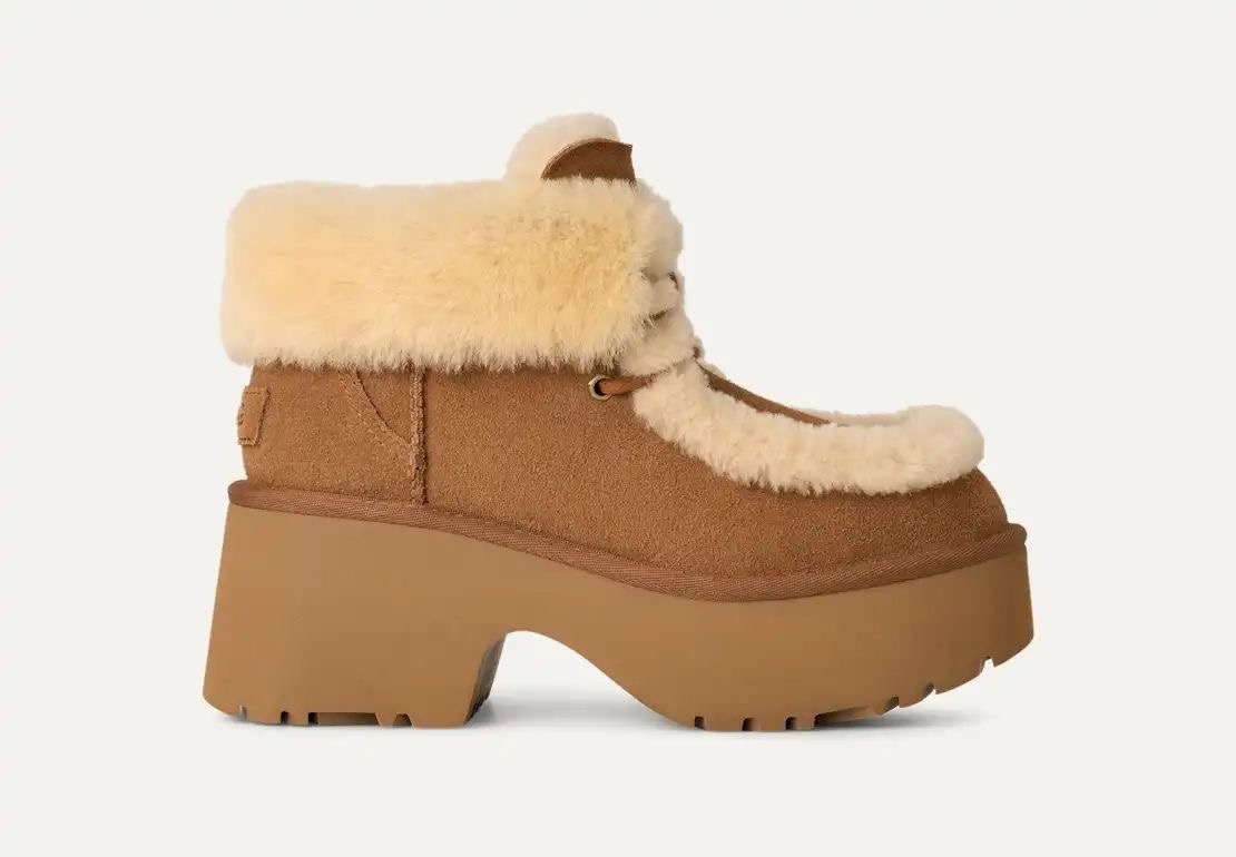 Ugg אסמי לייס אפ
