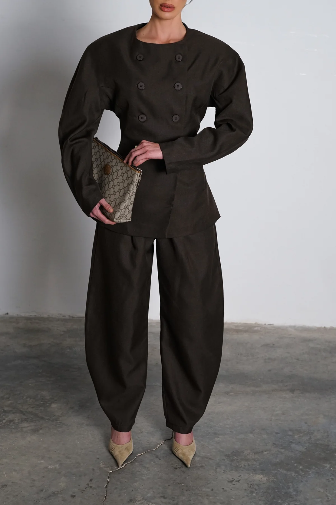 חליפת אופיליה- חום