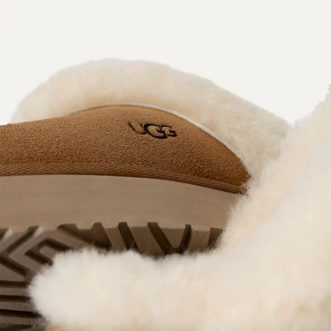 UGG דיסקוטה צ'סנאט חום