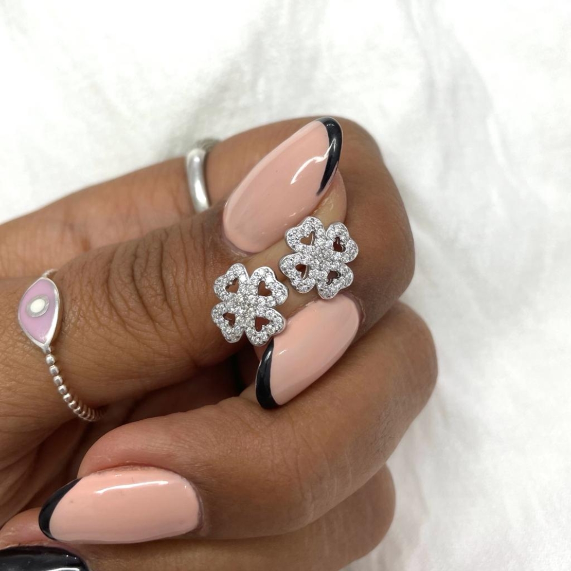 עגילים כסף 925 - תלתן משובץ זרקונים