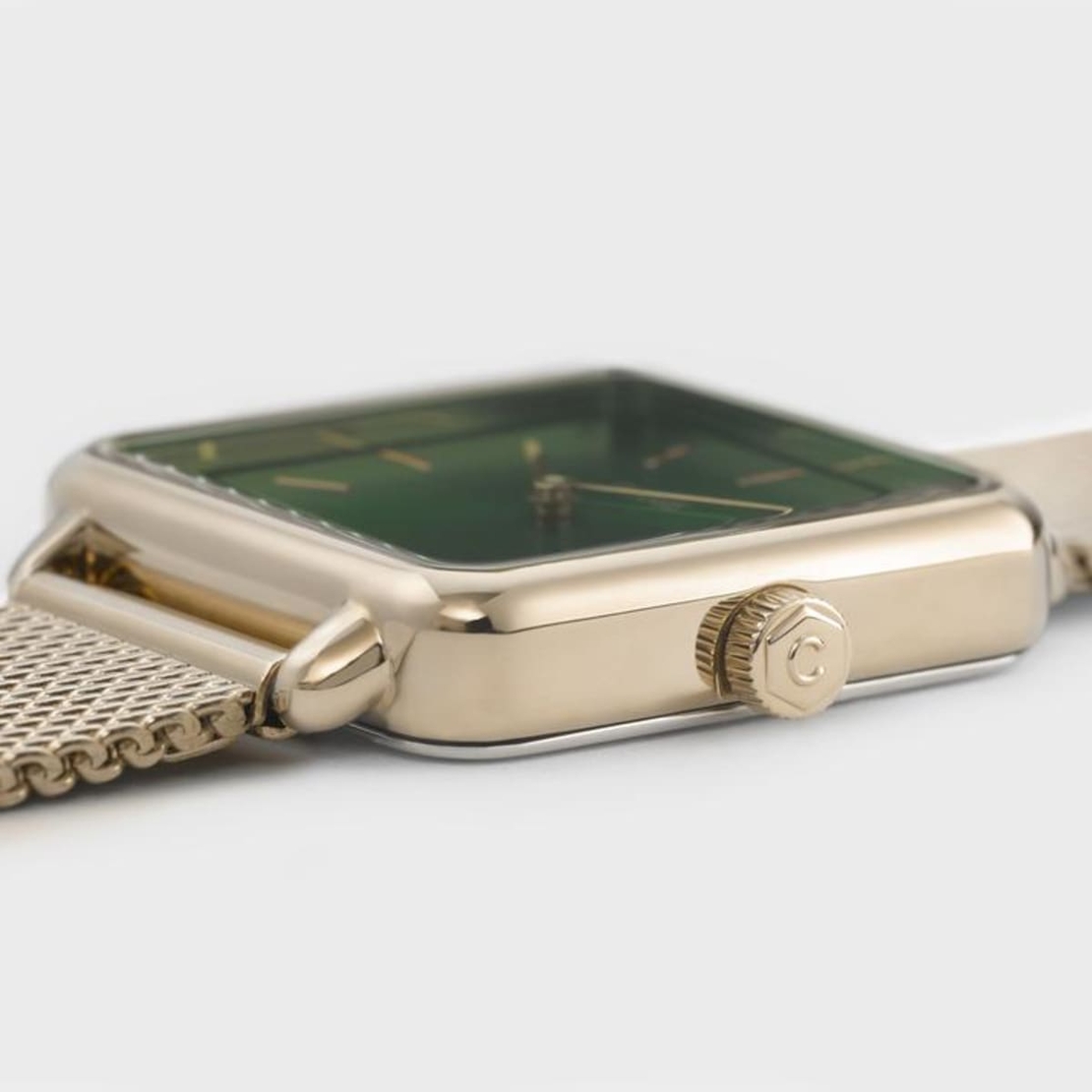 La Tatragone Mesh Green, Gold Colour
