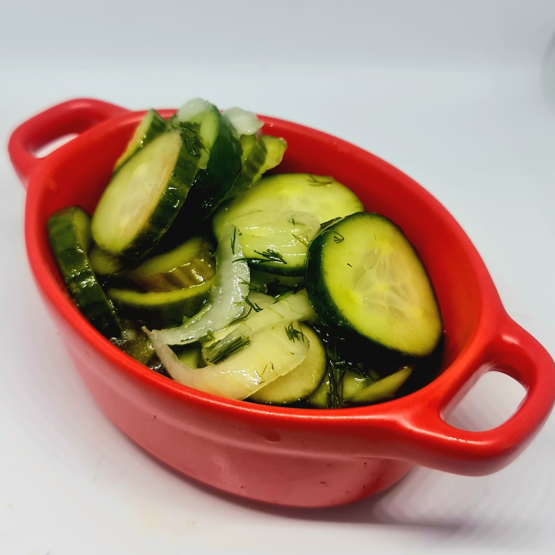 סלט מלפפונים בשמיר