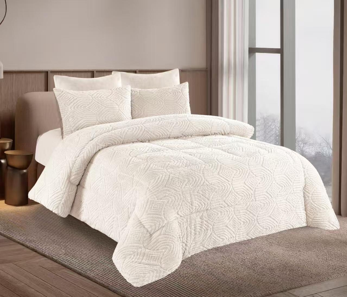 -                                                                                                                                                  דגם סט מצעים חורפי עם שמיכת חורף 8 קילו- לבן קרם