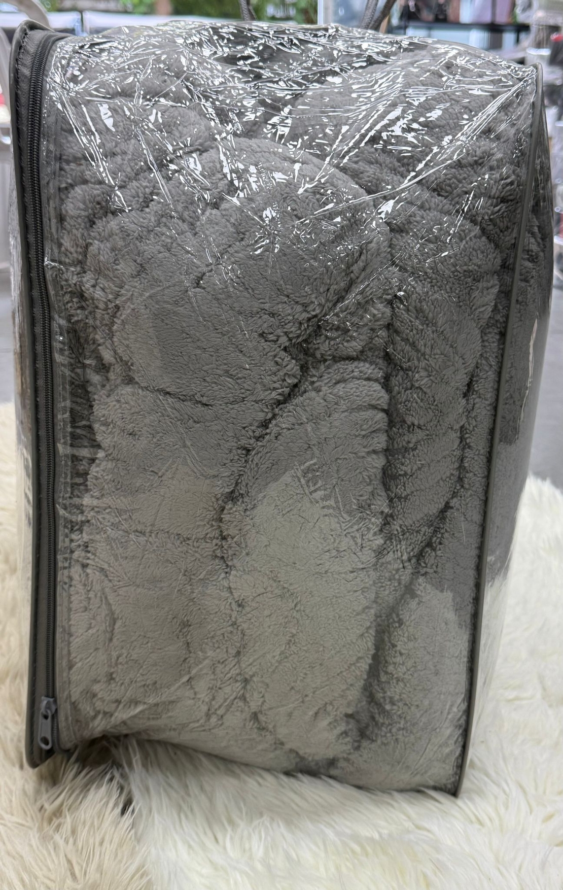 -                                                                                                                                                  דגם סט מצעים חורפי עם שמיכת חורף 8 קילו- אפור בהיר