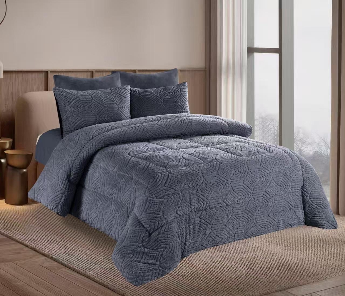 -                                                                                                                                                  דגם סט מצעים חורפי עם שמיכת חורף 8 קילו- אפור כהה