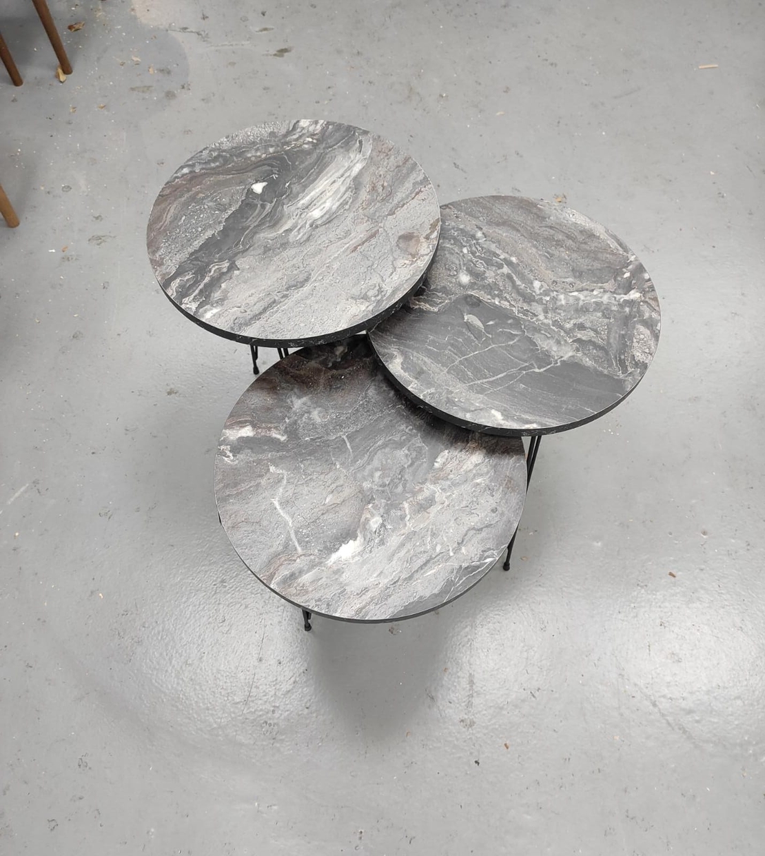 שלישיה מעמדים מעץ 