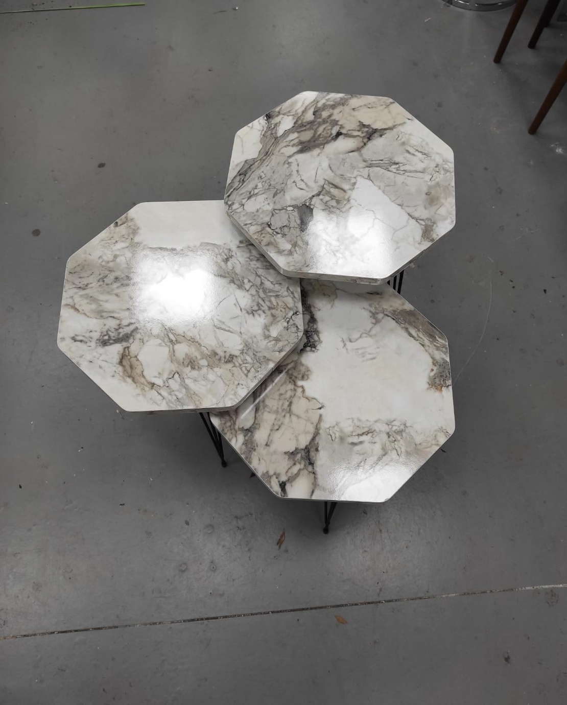 שלישיה מעמדים מעץ 