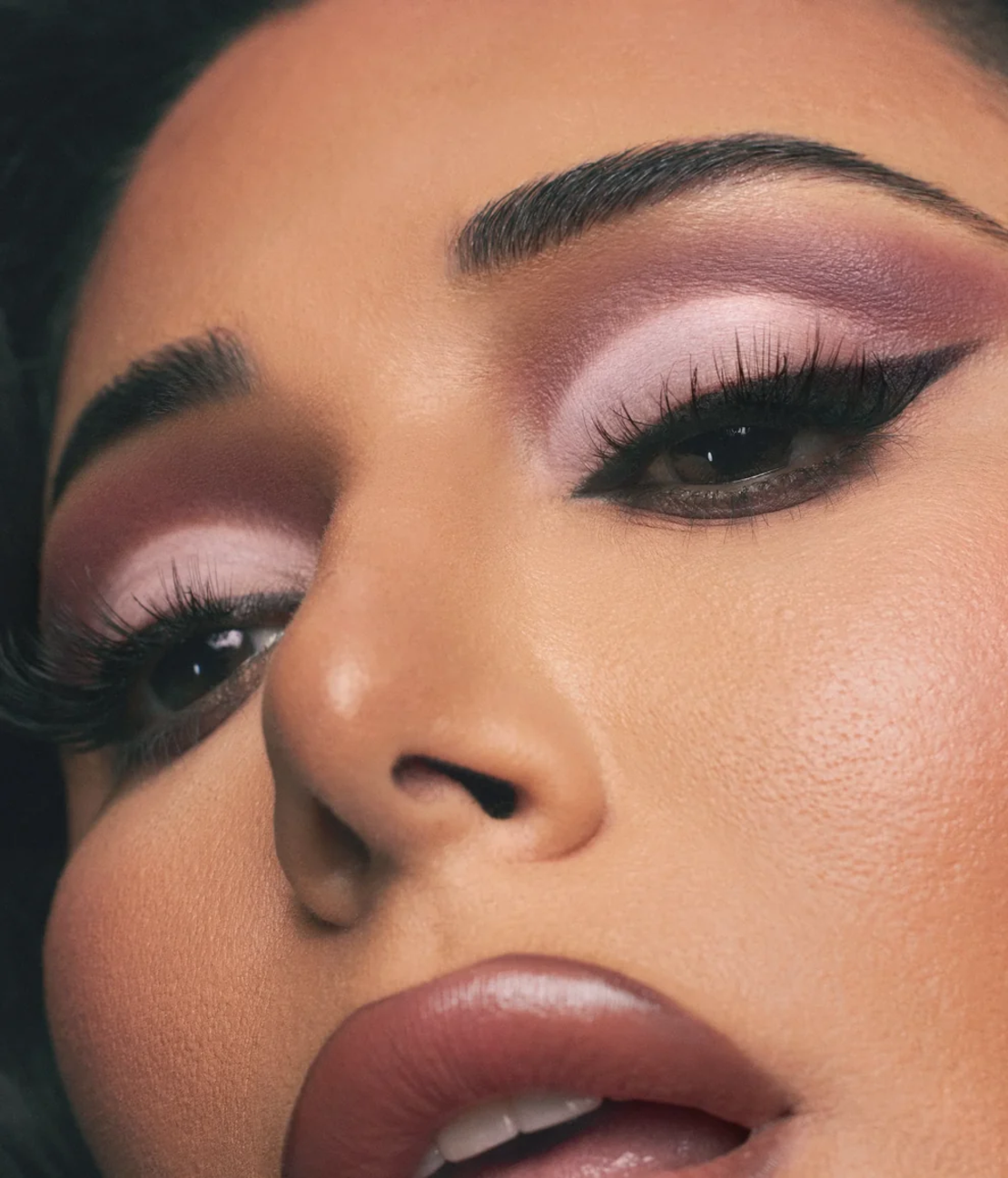 HUDA BEAUTY MATTE OBSESSIONS EYESHADOW PALETTE