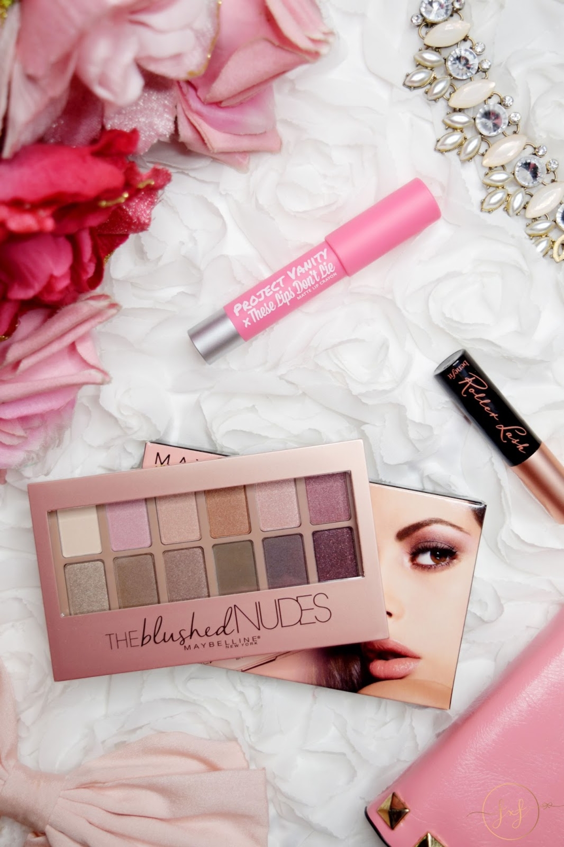 maybelline eyeshadow palette-the blushed nudes