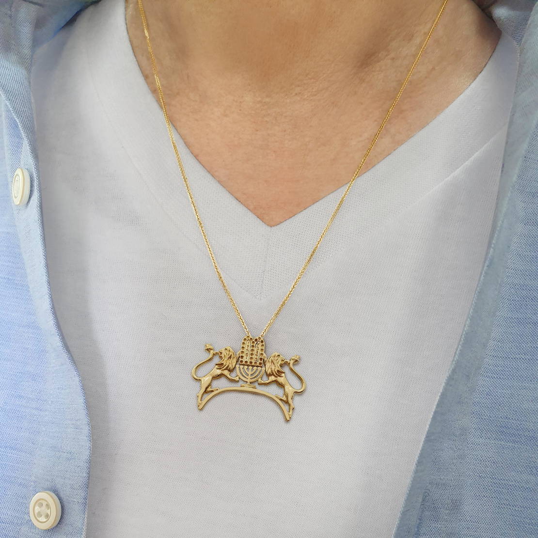 14k Gold Ten Commandments Lions with Menorah Pendant