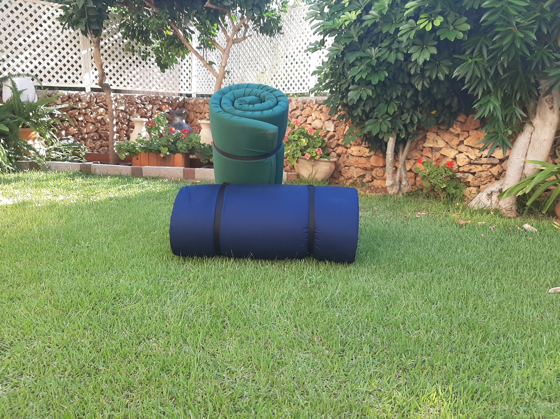 מזרון קמפינג מגולגל + רצועות