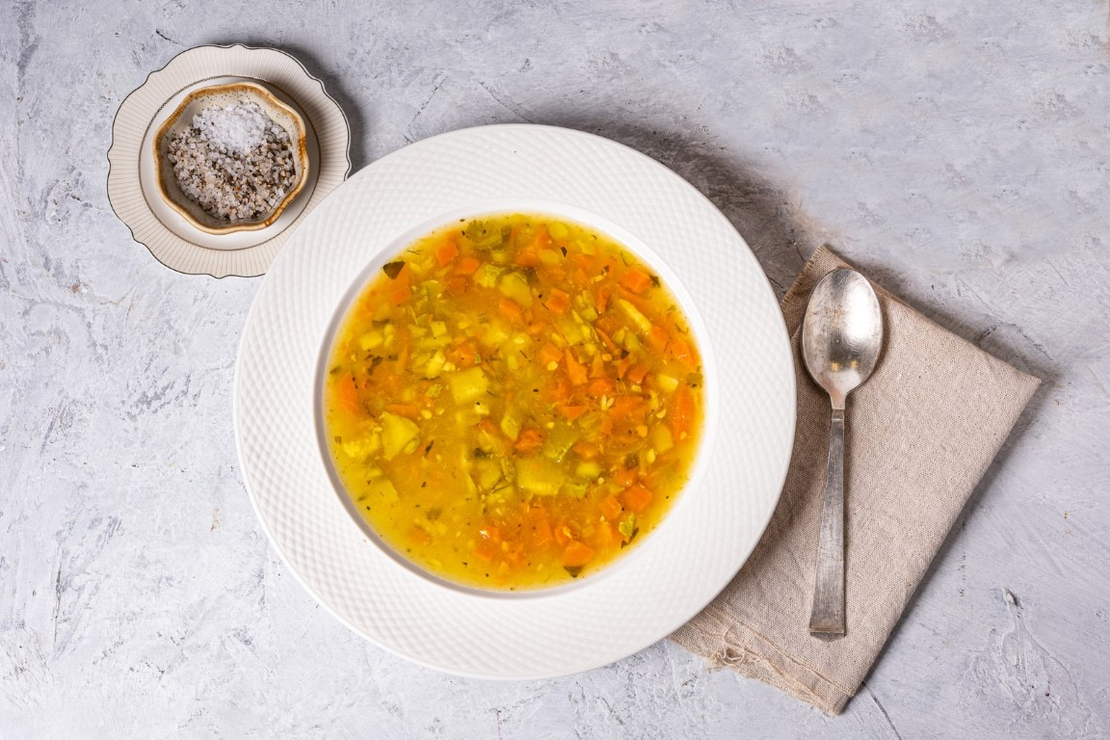 מרק ירקות (2 ליטר) - 6 מנות