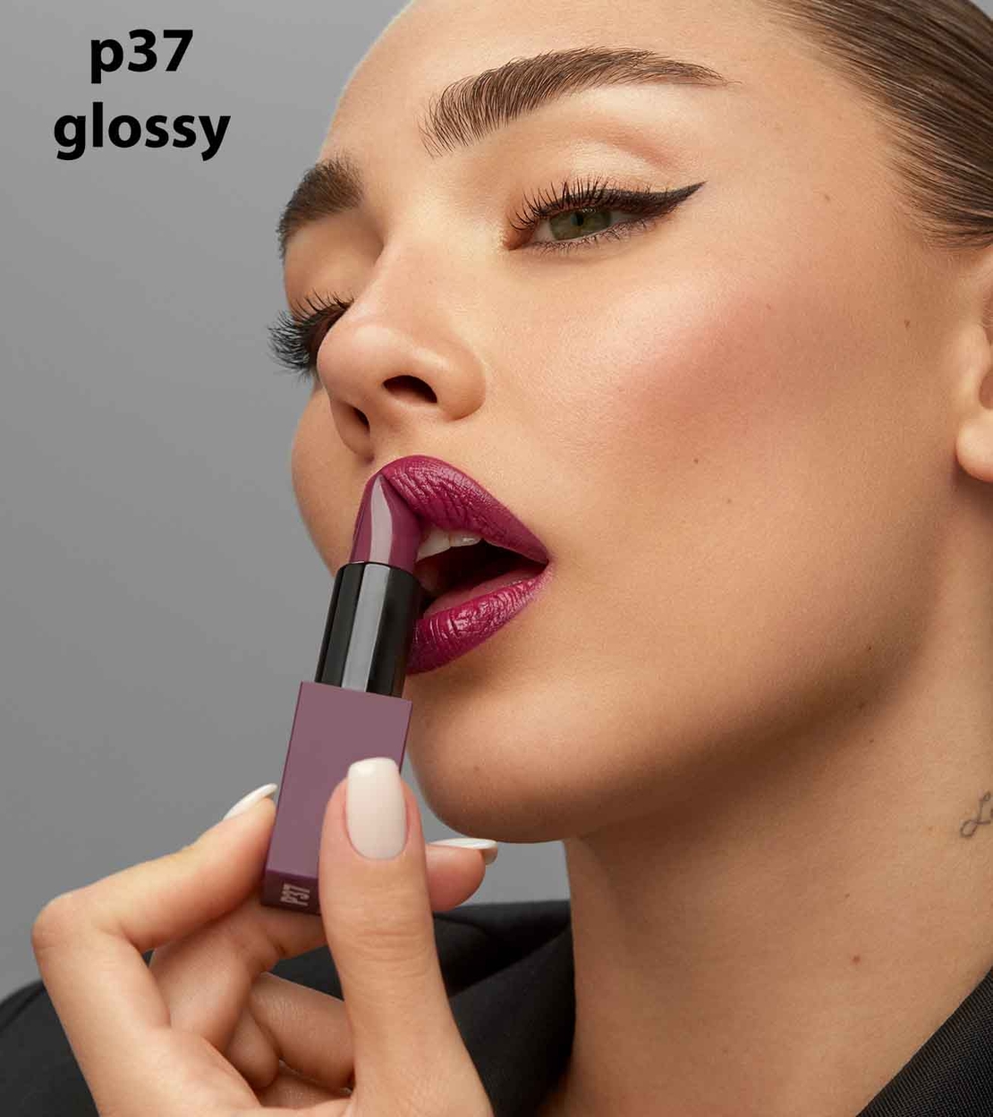 COLOR CODE  קולור קוד שפתונים מועשרים בחומצה היאלורונית