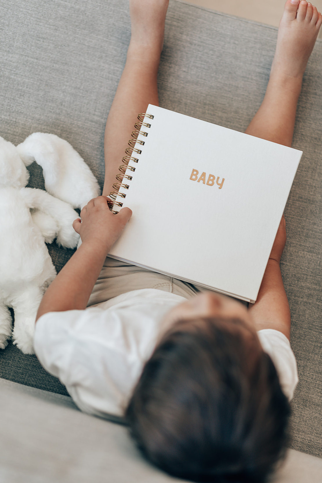 BABY BOOK - מארז ספר השנה הראשונה + קיט טביעת יד/רגל
