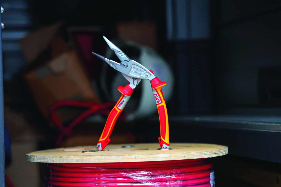 NWS Ergonomical Electrician's Pliers ErgoMulti VDE