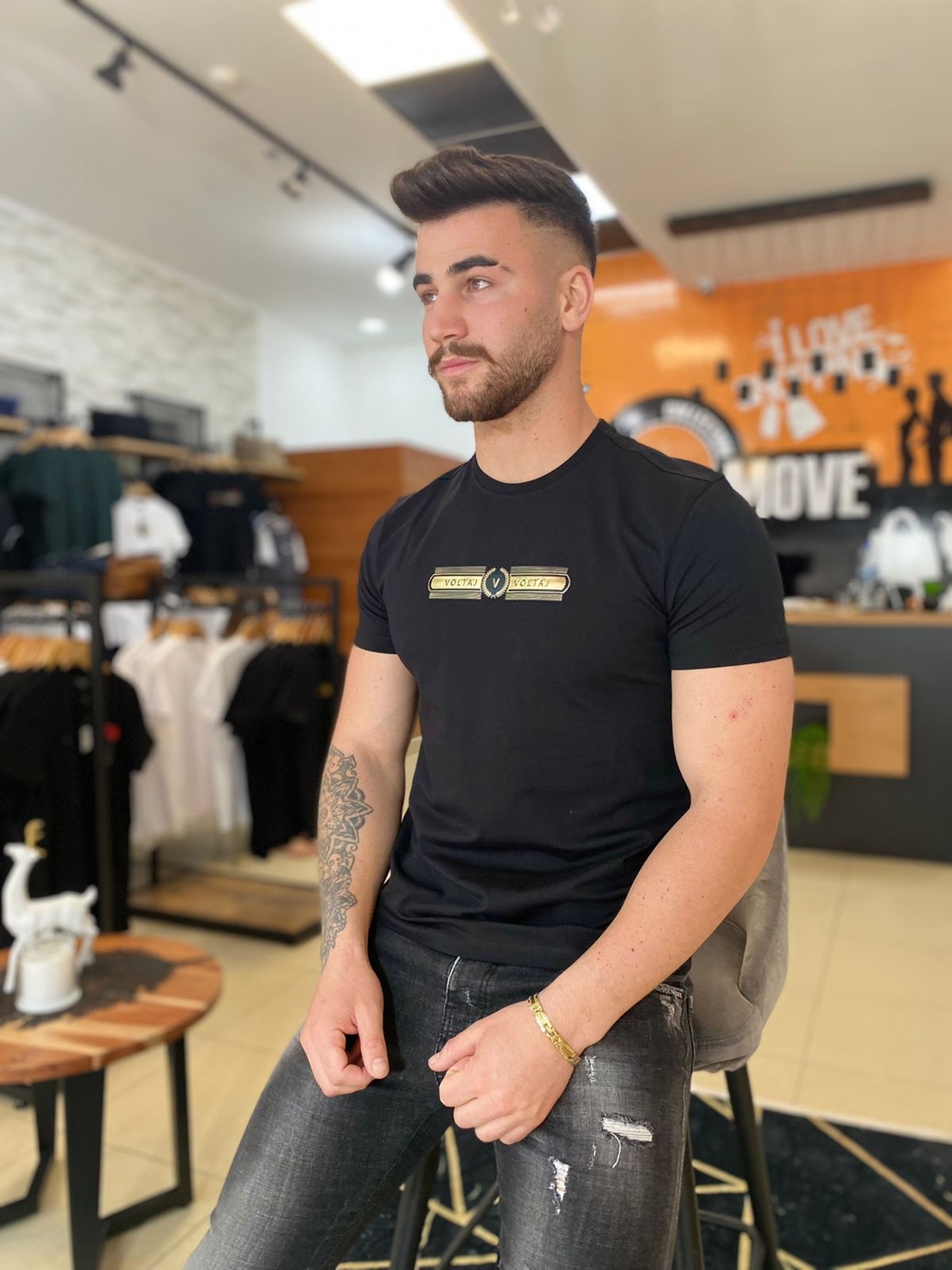 T_shirt voltaj
