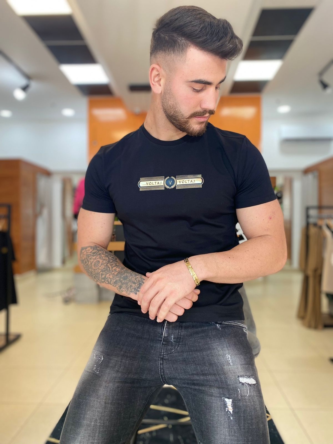 T_shirt voltaj