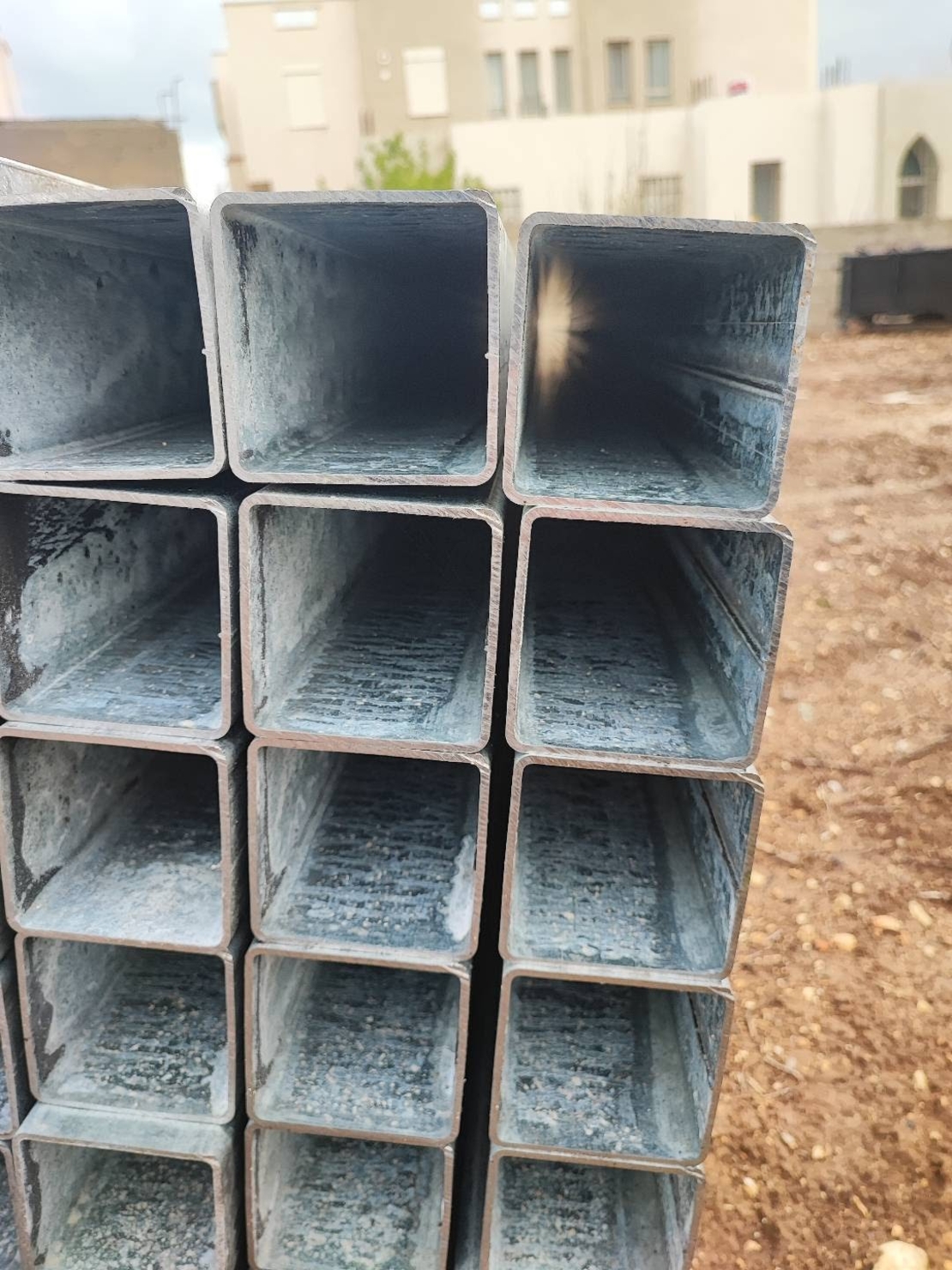 פנייה לשירות לקוחות לקבלת מידע אודות מוצרים בחנות