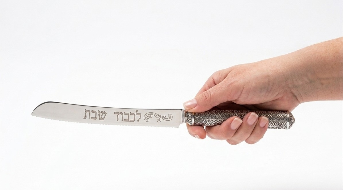 Hand Holding a Challah Knife – Honeycomb Pattern | Handmade Sterling Silver Handle