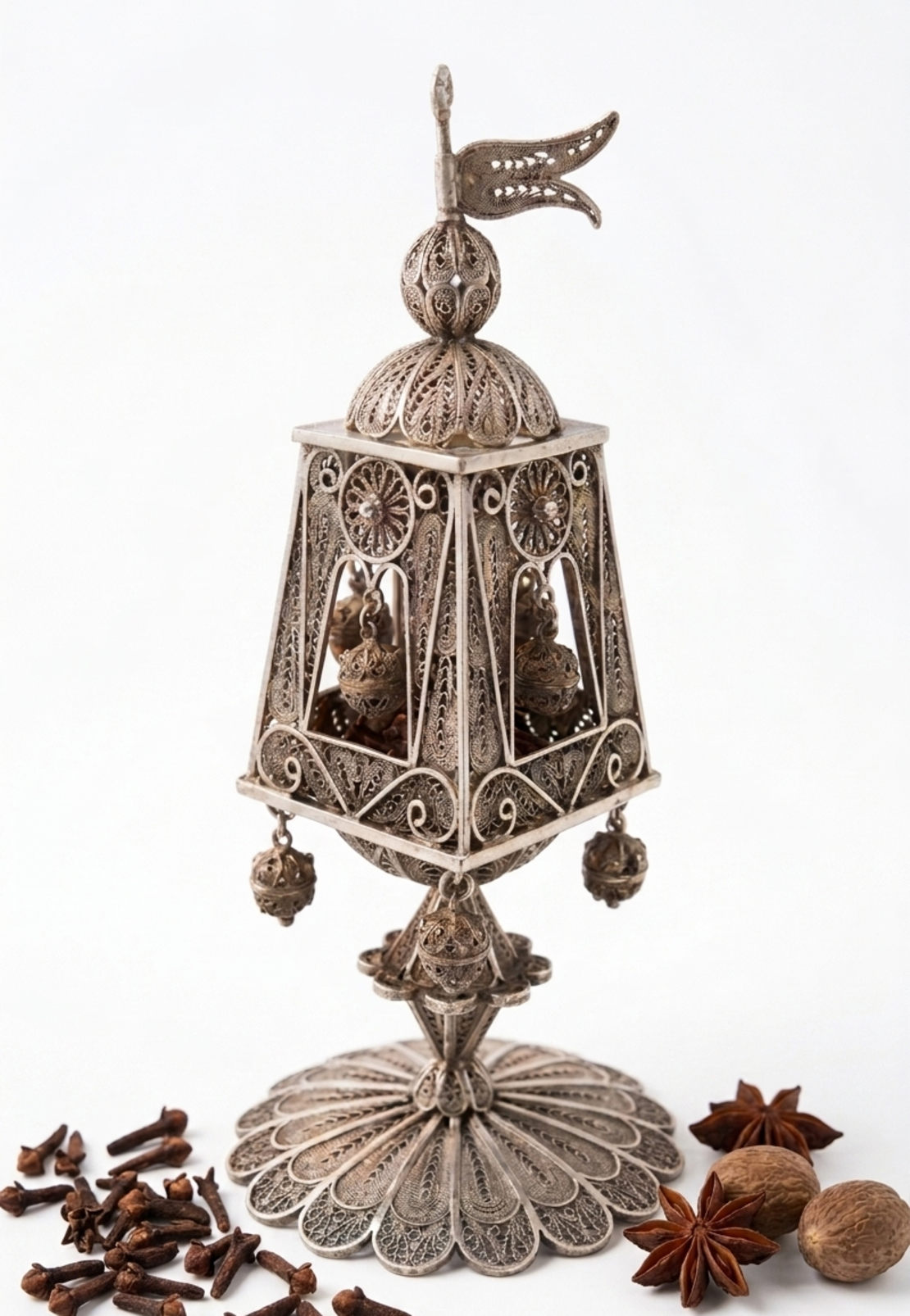 קופסאת בשמים 