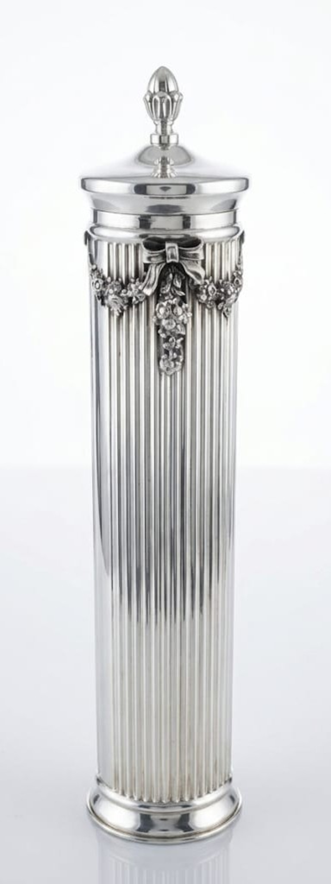 Box for the Scroll of Esther, made of pure silver, 