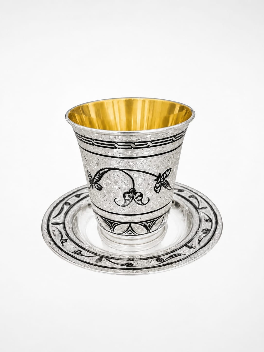 A 925 pure silver set decorated with dense artistic engraving and stamping work