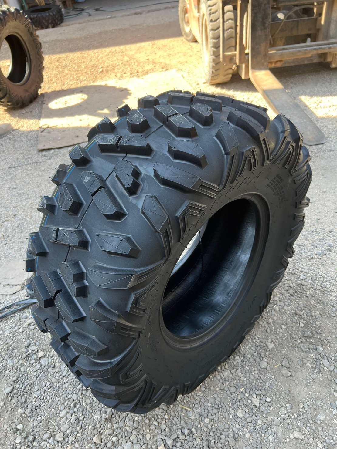 צמיג אחורי לRZR במידה 29/11-14