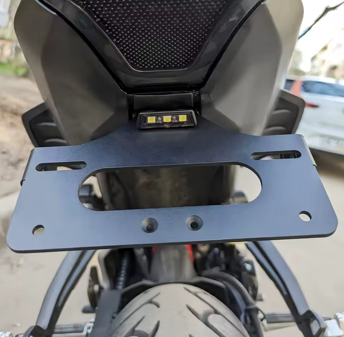 מחרשה מקוצרת עם תאורת מספר ל MT07 / R7