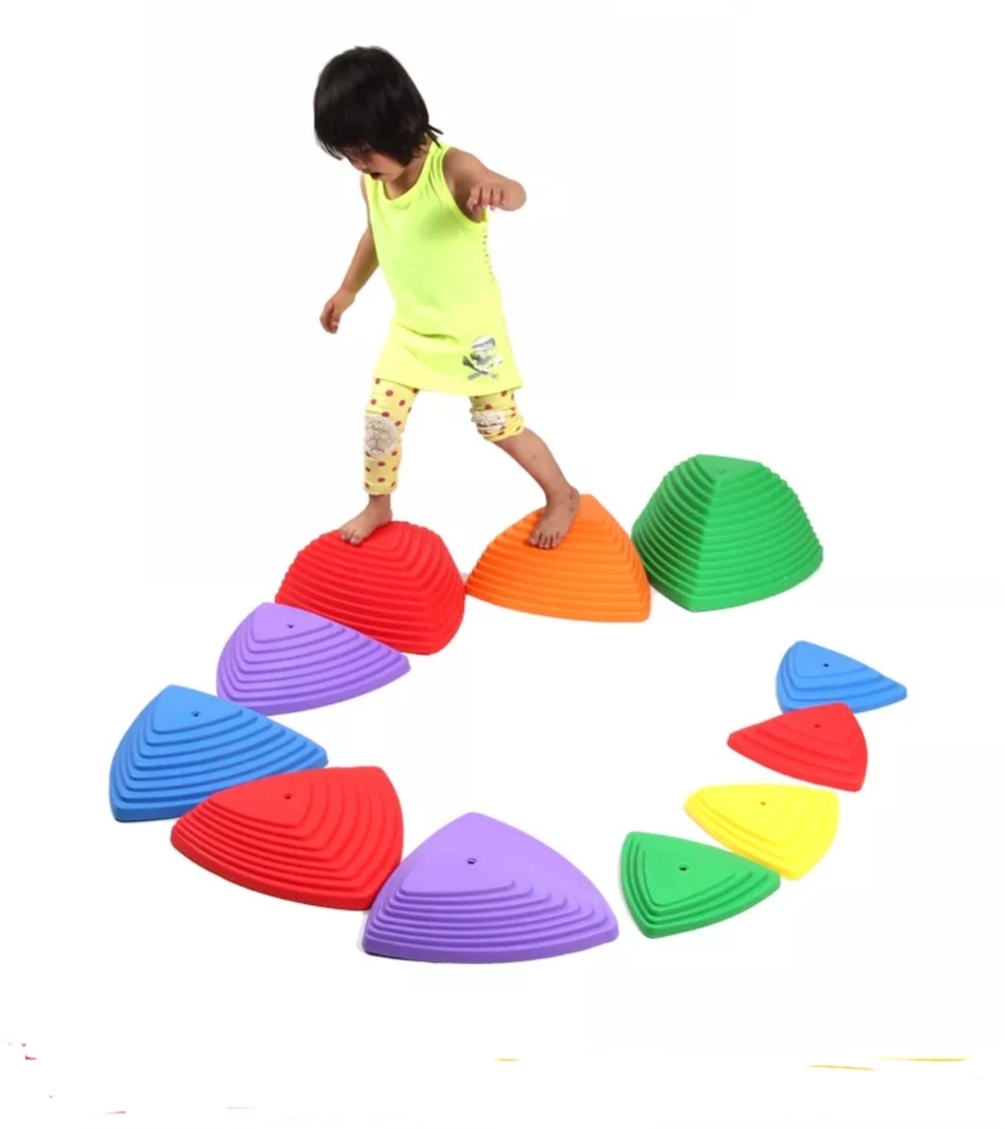 אבני נהר/נחל מסלול הליכה תחושתי מאתגר