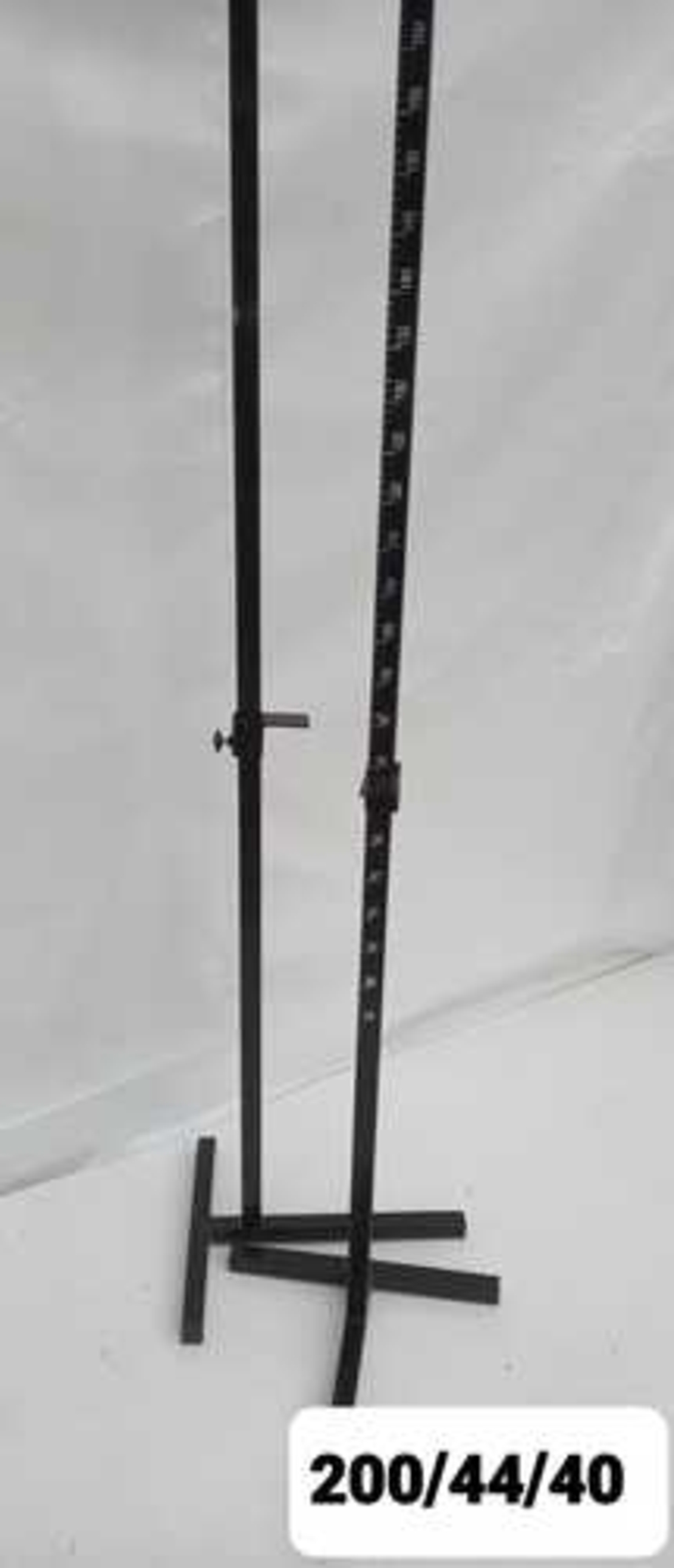 עמודי קפיצה לגובה