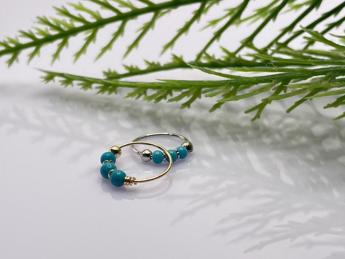 Hoop for piercing with a turquoise gemstone - 14K gold