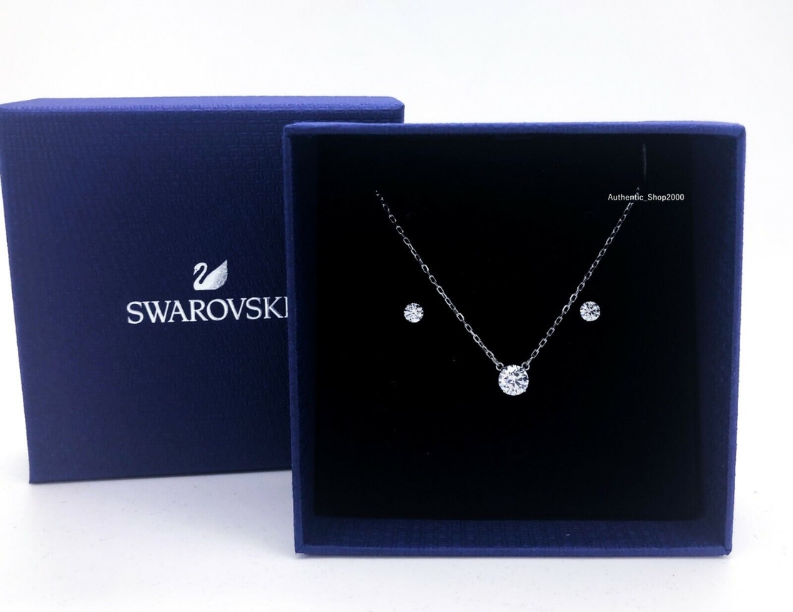 Solitaire set - Swarovski necklace and earrings