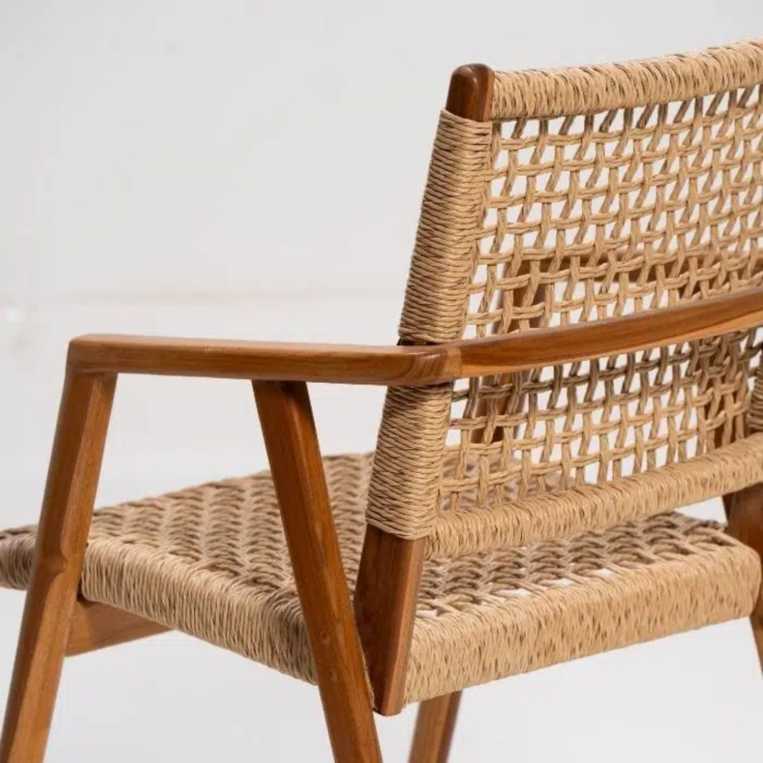 Solo כסא אוכל וראטן עם ידיות