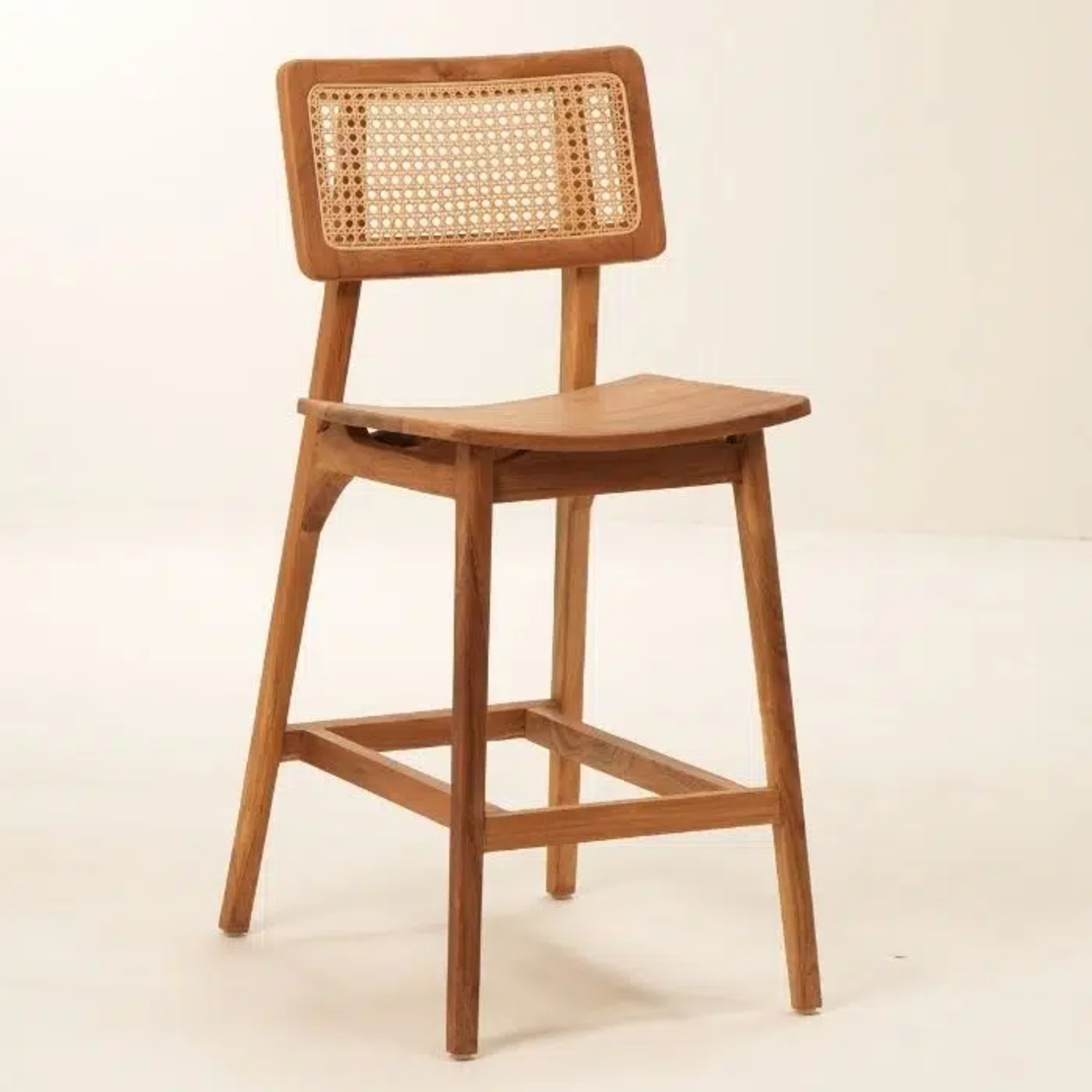 Neo כסא בר מעץ טיק