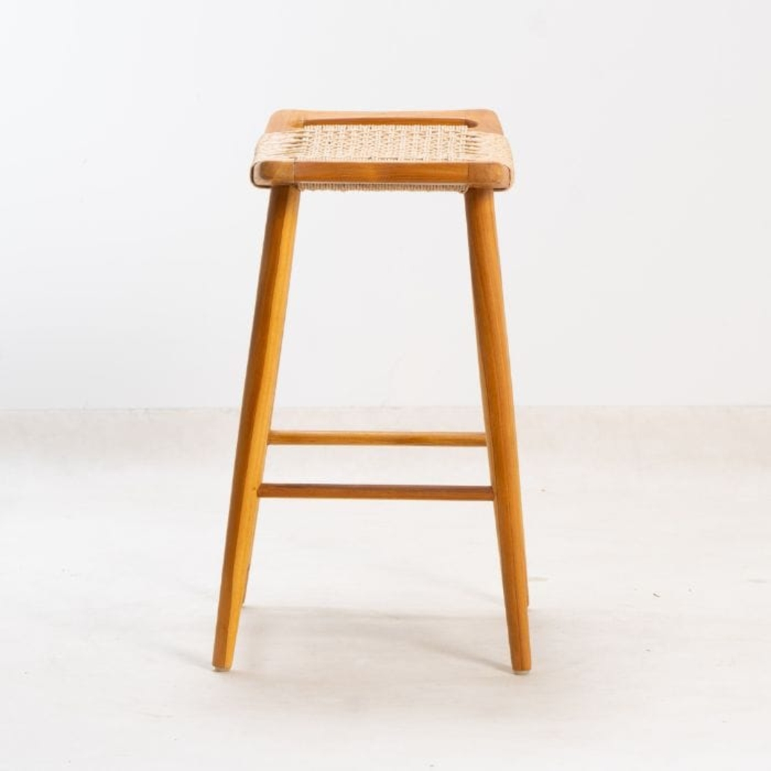 Mary כסא בר מראטן סינטטי