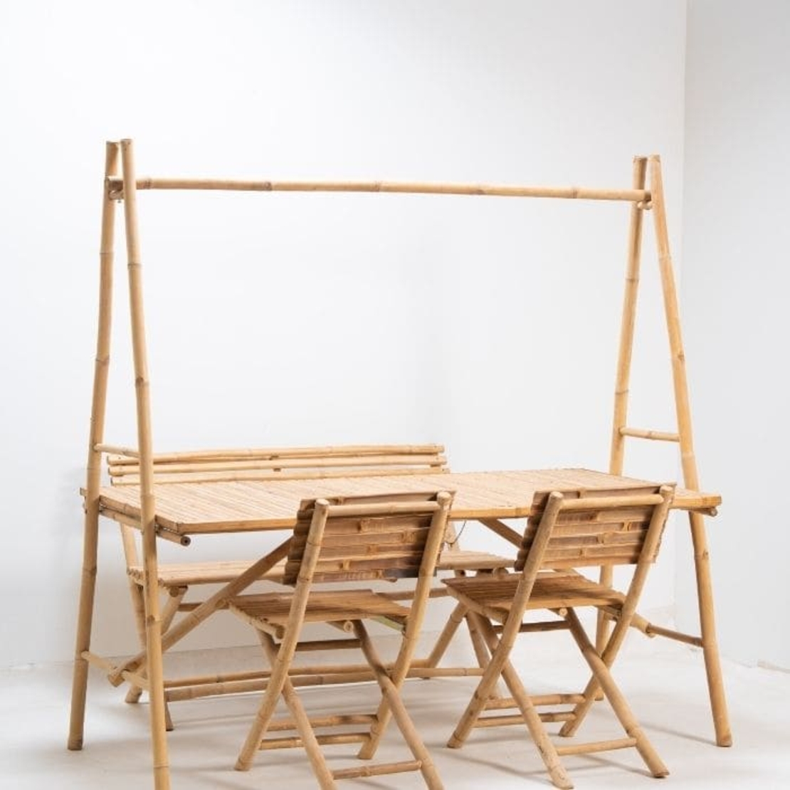 Rawen שולחן אוכל עם מתלה דקורטיבי