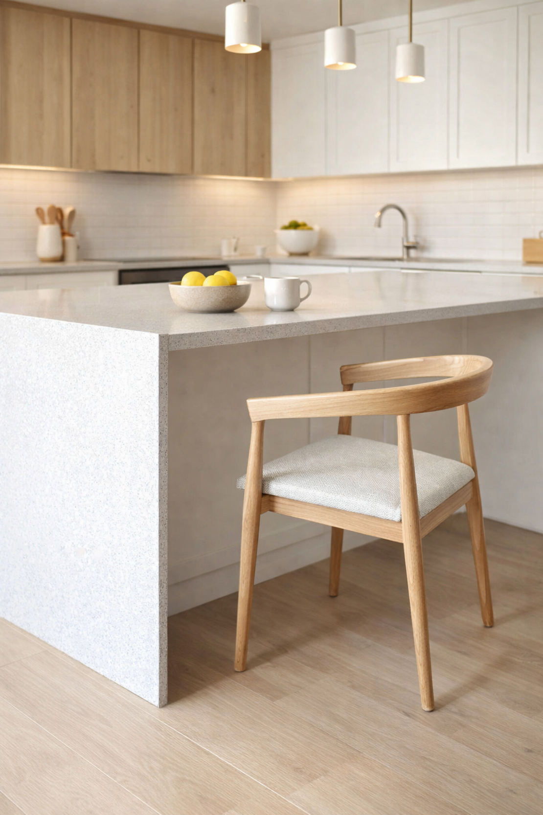 Patani כסא אוכל מעץ טיק מרופד