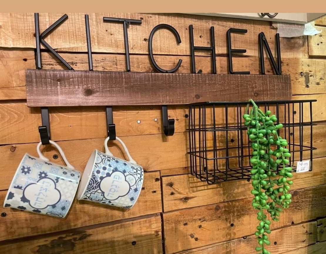 מדף תליה של kitchen