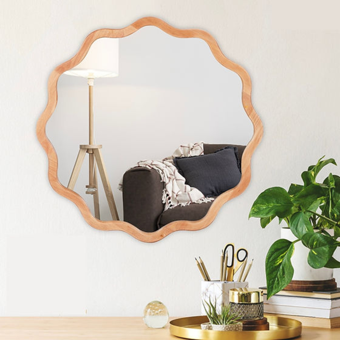 מראה עץ עגולה מסולסלת