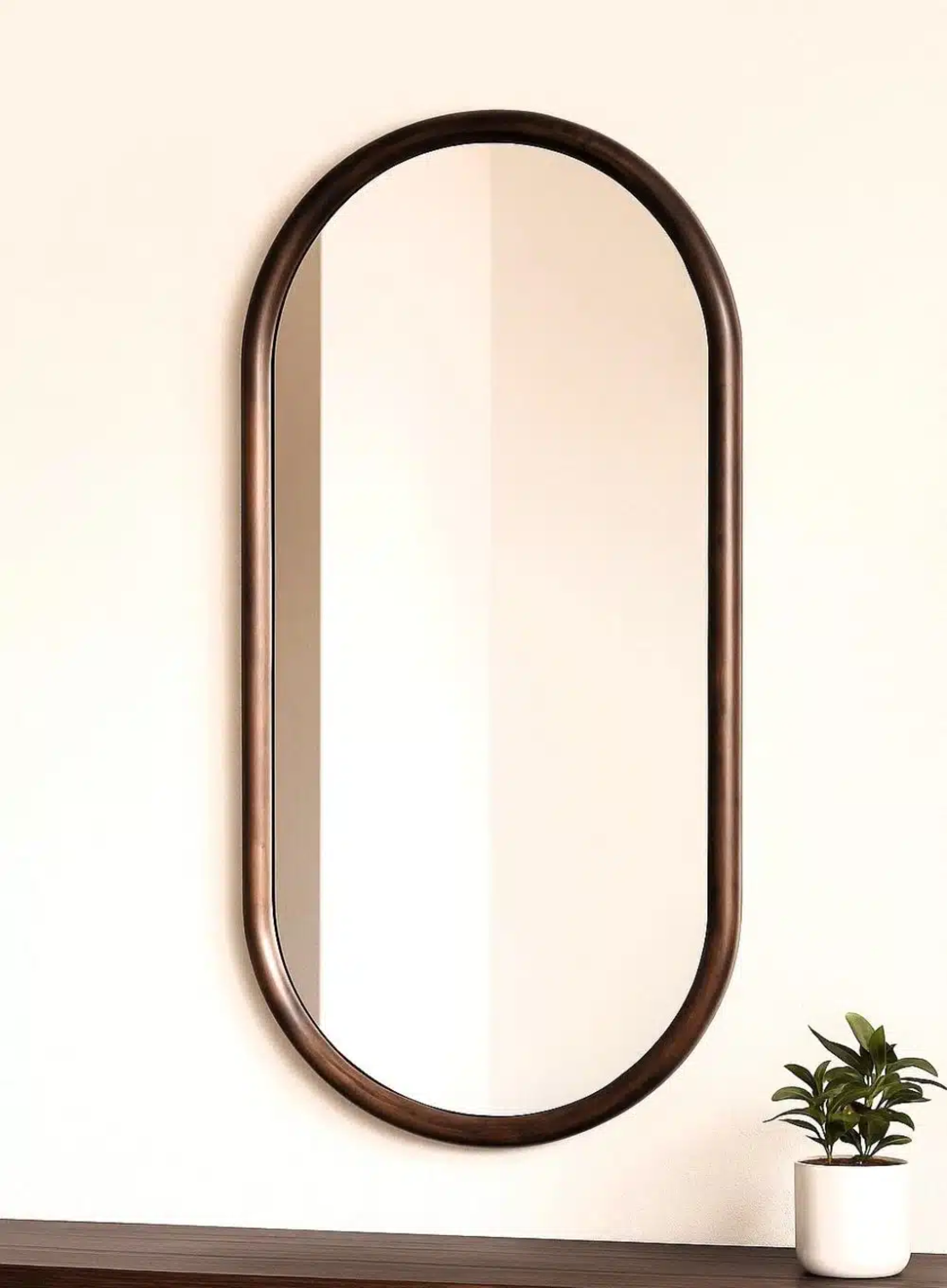 מראת קפסולה מעץ טבעי בגוון כהה