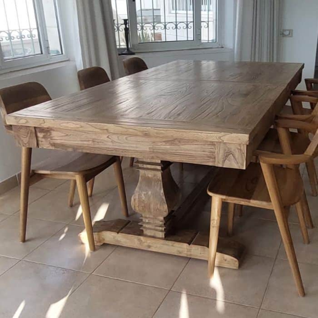 Moia שולחן אבירים מעץ מלא 200 ס