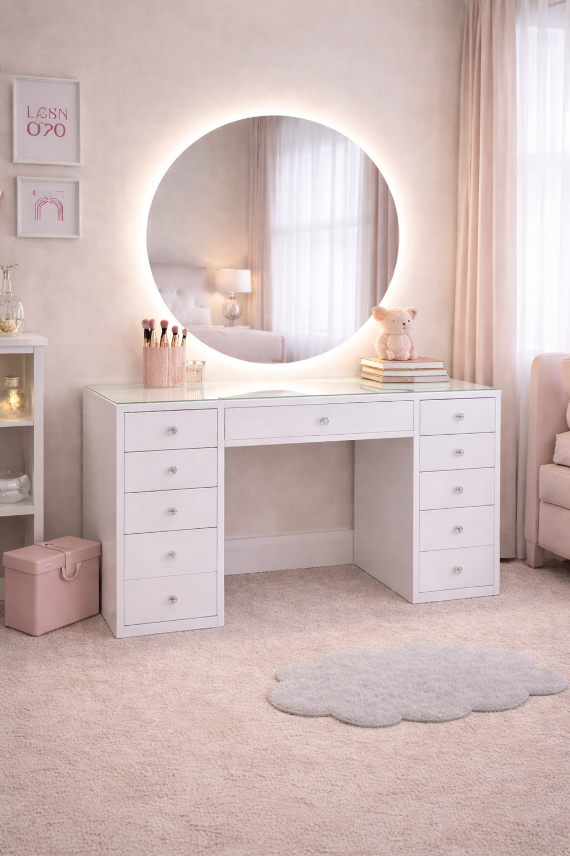 שידת איפור מעוצבת עם מראה עגולה ותאורת LED דגם אלכס