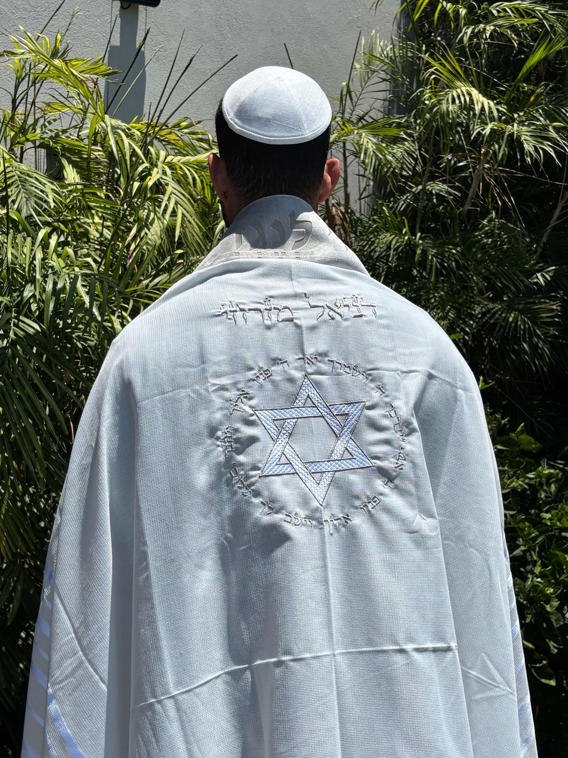 טלית מהודרת לגבר / לחתן עם עטרה, פינות ורקמה מפוארת!