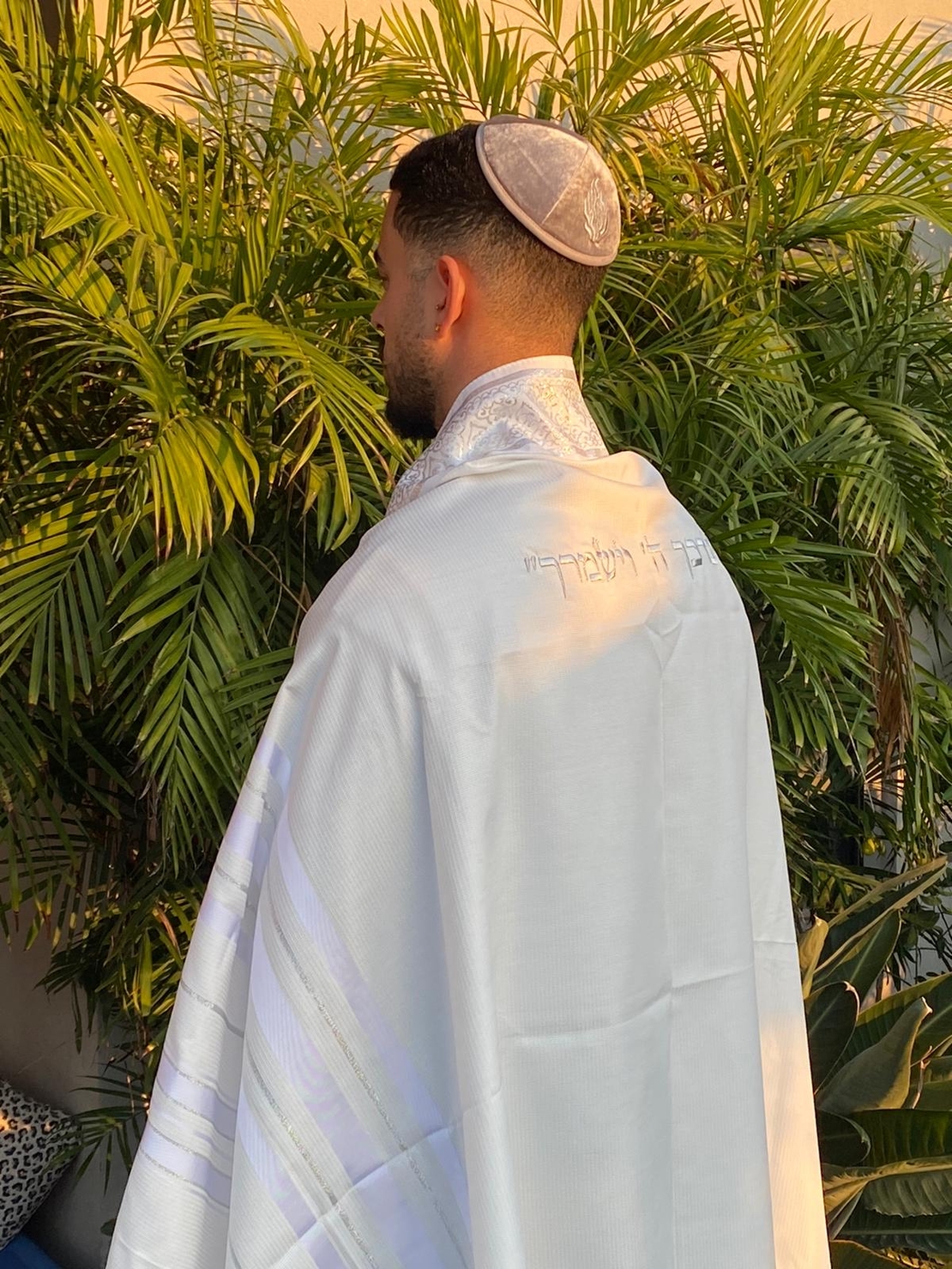 טלית חתנים מהודרת רקמת 