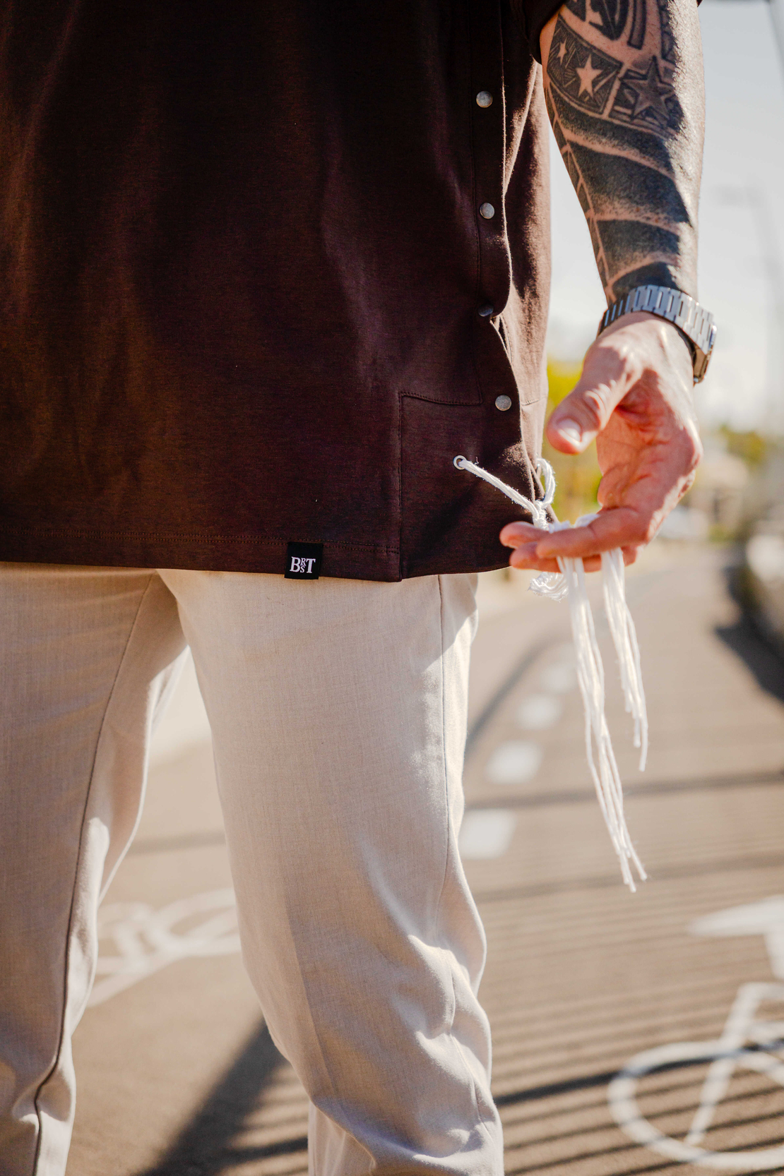 Beresheet2 - חולצת ציצית מהודרת דגם האש שלי בצבע חום כהה