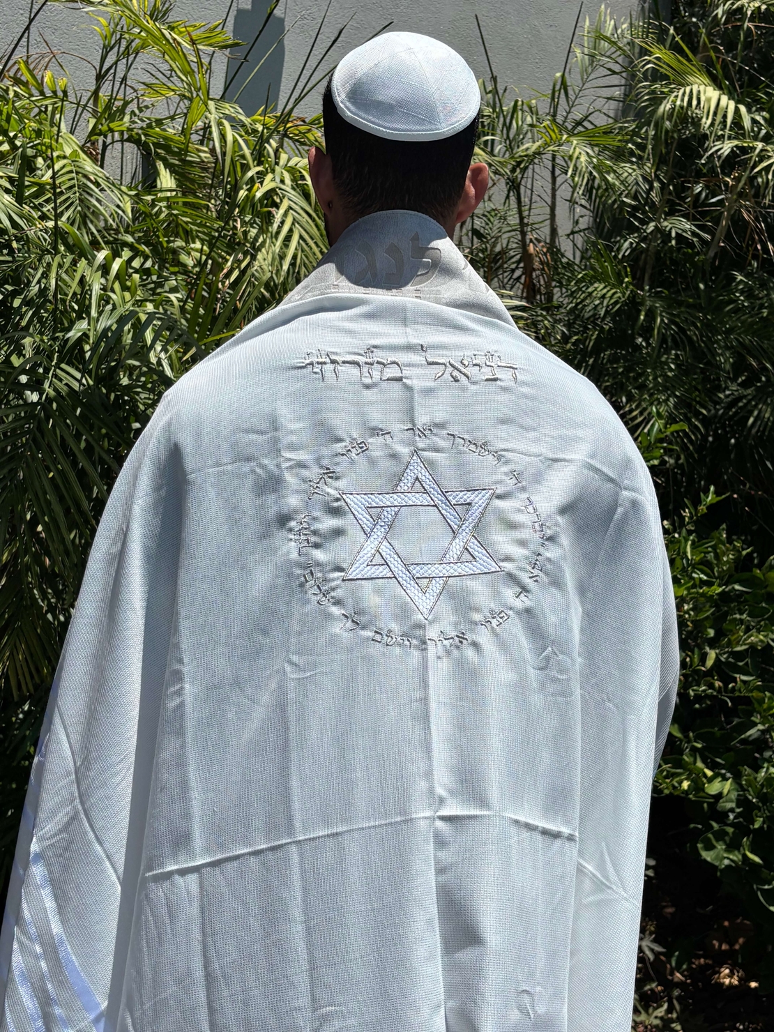 טלית מהודרת לגבר / לחתן עם עטרה, פינות ורקמה מפוארת!