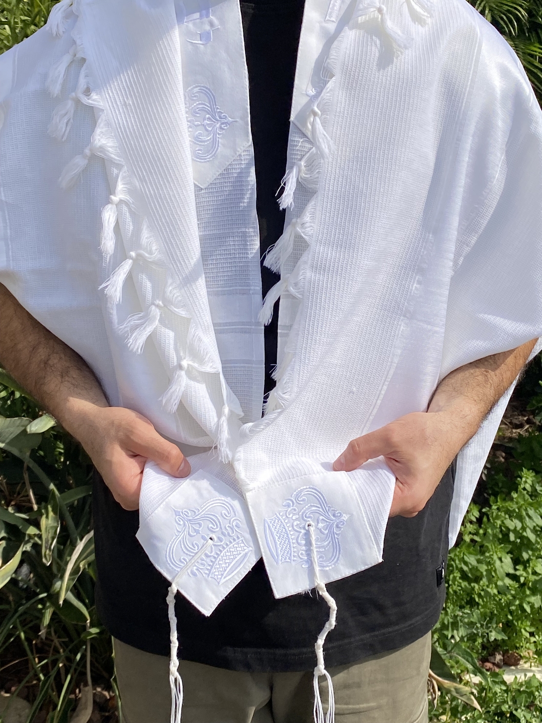 טלית צמר מהודרת עטרה ופינות צבע לבן 